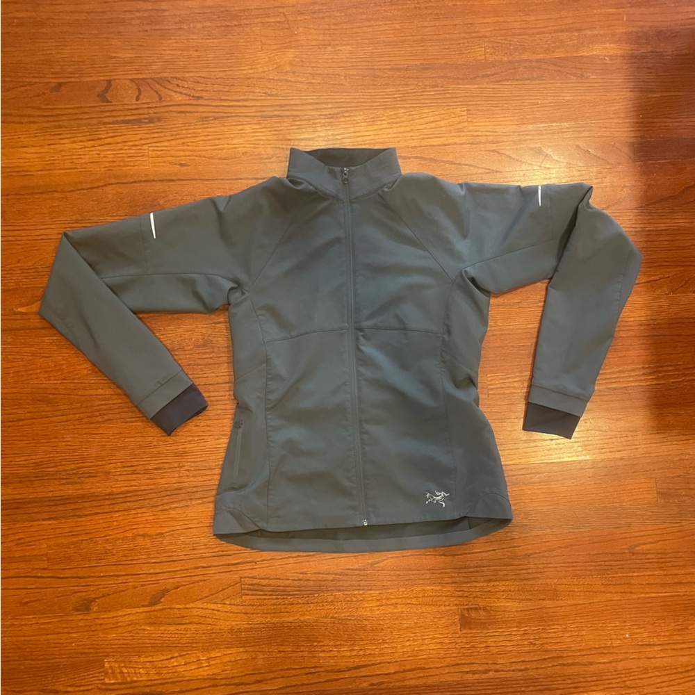 Arc’Teryx Light Zip-Up Sweater/Jacket 🏔️